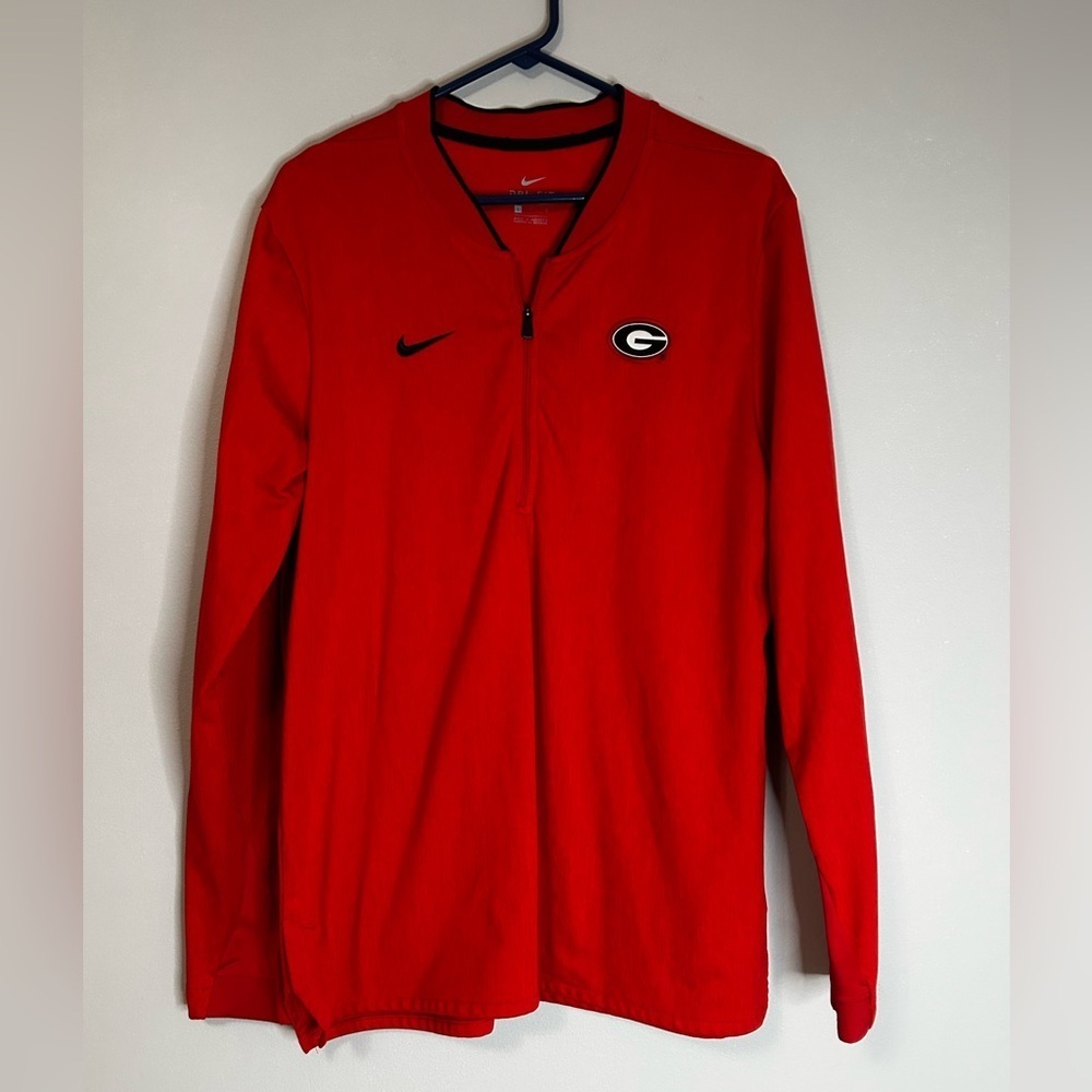 Men’s Nike Dri-FIT Georgia Red Pullover, Size L